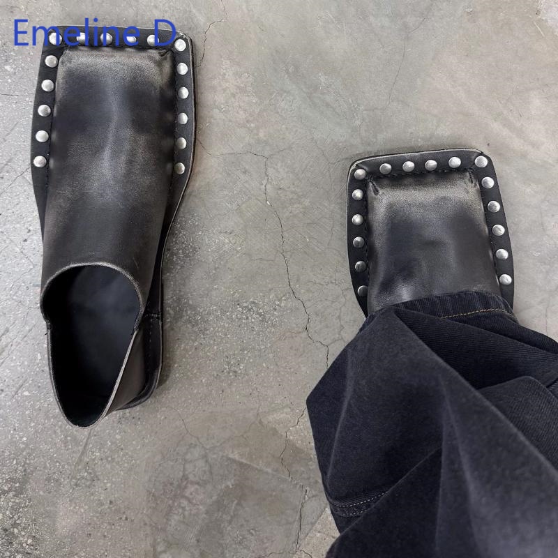 Flip Flop Leather Men - Unisex-Slipper mit eckiger Zehenpartie aus verwaschenem